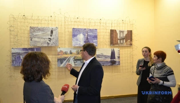 Сущенко вперше особисто презентував виставку власних малюнків