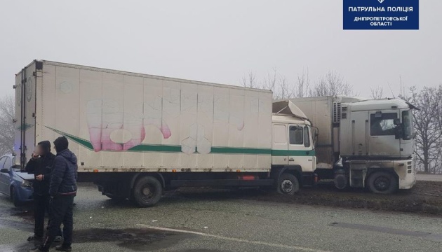 Три масштабні ДТП заблокували рух у напрямку Дніпра на Криворізькому шосе