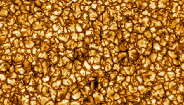 Наземний телескоп зробив детальні знімки поверхні Сонця