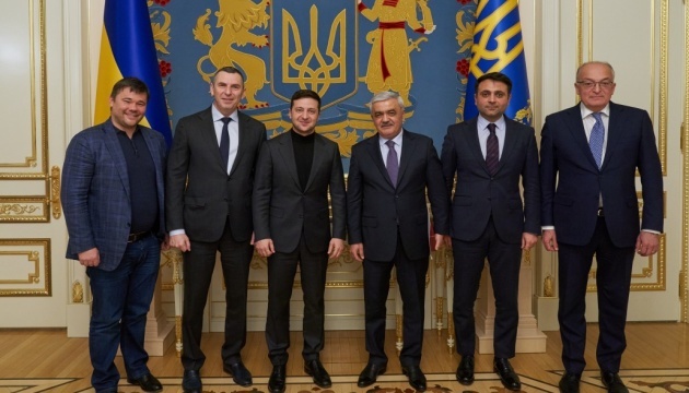 Präsident Selenskyj trifft sich mit Chef der Ölgesellschaft Aserbaidschans SOCAR