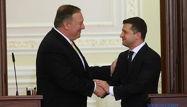 Зеленському здається, що в України зі США - новий крок у відносинах