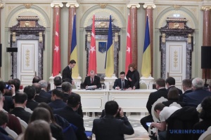 Selenskyj und Erdogan sprechen mit Journalisten