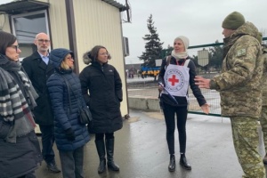 Ambassador of Canada Larisa Galadza visits entry-exit checkpoint in Stanytsia Luhanska