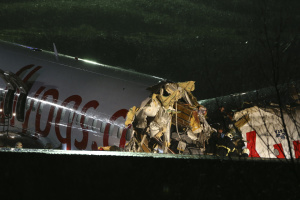 Аварія літака у Туреччині: Летовище "Сабіха Гекчен" не приймає рейси