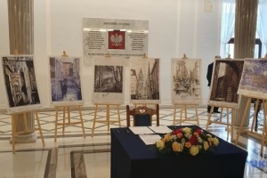 W polskim Sejmie otwarta została wystawa rysunków Suszczenko
