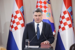 Президент Хорватії назвав гасло «Слава Україні» шовіністським, в ОП відреагували
