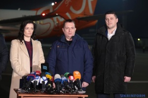 Coronavirus: l'avion pour évacuer les Ukrainiens bloqués à Wuhan est en route pour la Chine