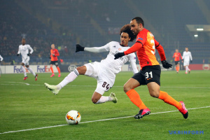 El Shakhtar derrota al Benfica en el partido de ida de los dieciseisavos de final de la Europa League
