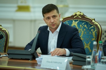 Зеленський розповів, як повертатимуть українців після закриття кордонів