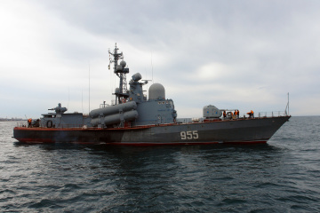 InformNapalm зібрав докази участі російського ракетного катера Р-60 у захопленні Криму