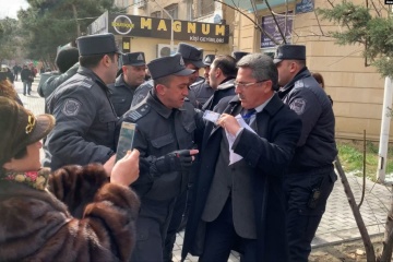 Поліція розігнала акцію опозиції в Баку, затримавши лідерів опозиції