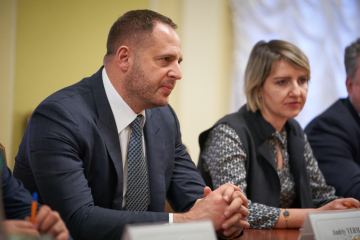 Єрмак зустрівся з послами G7 — про що говорили