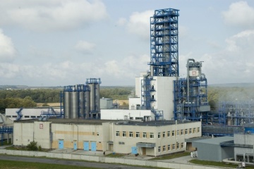 Карпатнафтохім на межі зупинки: місцеві депутати просять владу втрутитись