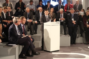 Зеленський: Наше головне завдання - щоб українська армія досягла стандартів НАТО