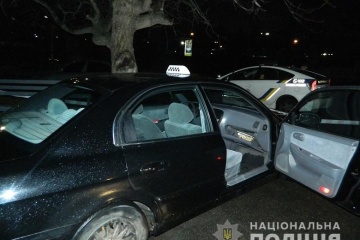 У Києві іноземці побили таксиста і вкрали авто