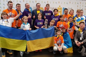 Юні українські робототехніки привезли низку нагород з міжнародного конкурсу в Чехії