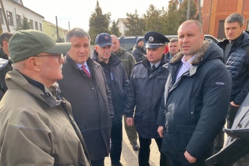До Нових Санжар прибув Аваков