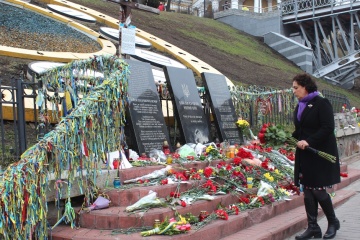 Посол Британії вшанувала пам'ять Небесної Сотні