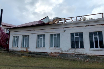 На Буковині через негоду без електроенергії залишаються більше сотні населених пунктів