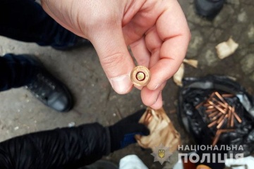 У двох киян вилучили пістолет-кулемет і боєприпаси