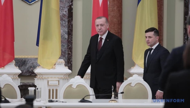 Zelensky, Erdogan meet in Lviv 