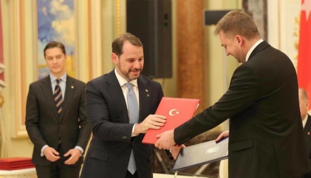 Україна і Туреччина підписали угоду в оборонній сфері