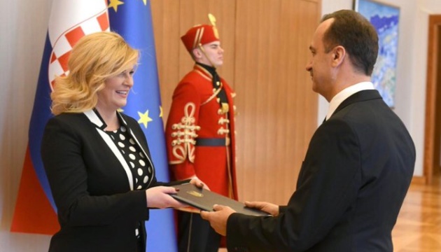 Новий посол України вручив вірчі грамоти президентові Хорватії