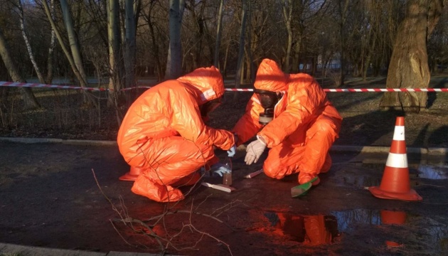 У Львові біля зупинки розлили ртуть У Львові біля зупинки розлили ртуть