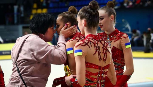 Deriúguina comenta sobre la participación de las gimnastas ucranianas en las competiciones en Moscú 