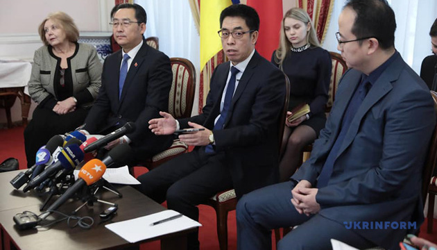 Коронавірус: МОЗ та МЗС України тримають постійний зв'язок з посольством Китаю