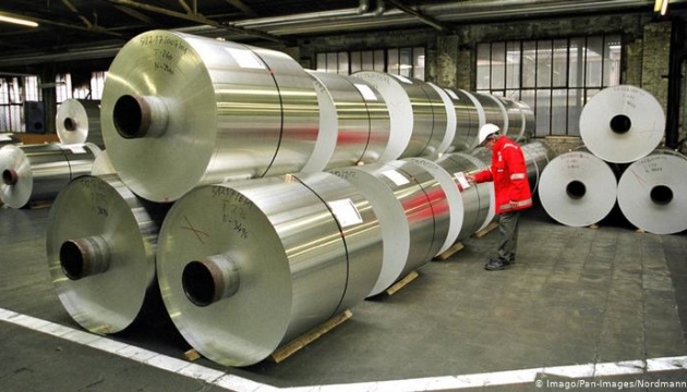 США розширили обмеження на імпорт сталі та алюмінію