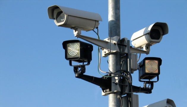 На українських дорогах встановили вже майже 300 камер автофіксації