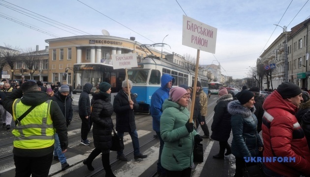 Жителі трьох районів перекрили рух в центрі Вінниці