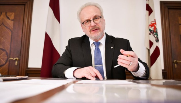 Президент Латвії пропонує обмежити телемовлення російською