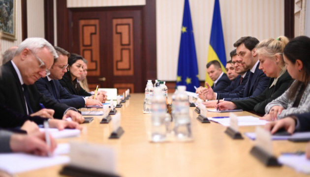 Ukraine to fully synchronize its energy system with EU by 2023 – Honcharuk