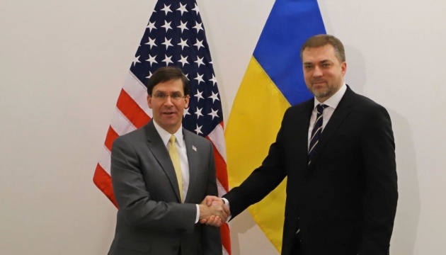 Zahorodniuk meets with U.S. Secretary of Defense to discuss military-technical cooperation