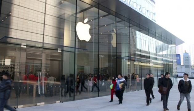 Apple поновлює роботу магазинів у Пекіні, але зі скороченим графіком