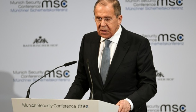 Lavrov stands against avoiding war, allows use of nuclear arms