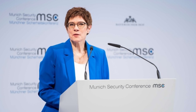 German defense minister: Russia doing everything possible to provoke NATO