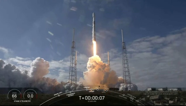 SpaceX вивела на орбіту 60 супутників Starlink задля роздачі інтернету