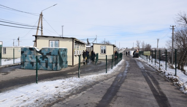 Rotes Kreuz schickt in besetzten Donbass 200 t Produkte
