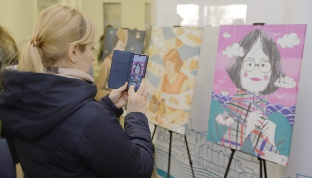У Дніпровській міськраді відкрилася виставка, присвячена видатним жінкам України