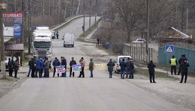 У Кобеляках протестувальники перекривали дорогу Н-31 Дніпро – Решетилівка