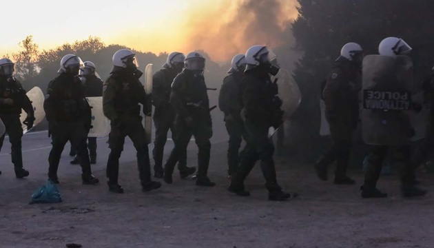 На антимігрантських протестах у Греції постраждали 62 особи