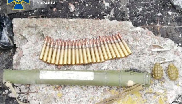 СБУ блокувала незаконний продаж зброї та вибухівки у Маріуполі та Черкасах