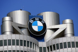 У BMW заявили, що зупинили нелегальний експорт своїх авто до Росії