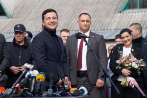 Zelensky acude a Novi Sanzhary