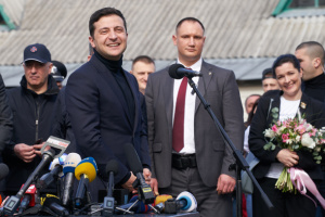 Zelensky urges Ukrainians to travel abroad less, develop domestic tourism