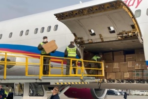 Aircraft with protective equipment for doctors arrives in Ukraine from China
