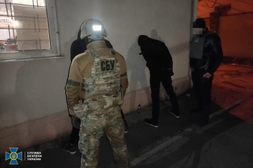 ウクライナ保安庁、ヘルソン市内で民間人に変装したロシア軍人を拘束